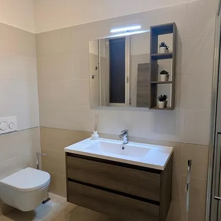 Apartment Battisti Flat, Near Station