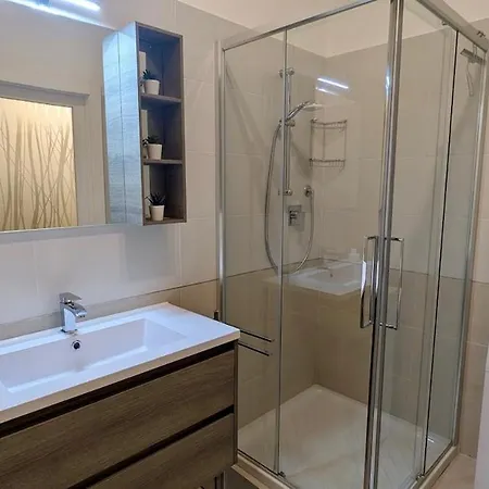 Apartment Battisti Flat, Near Station