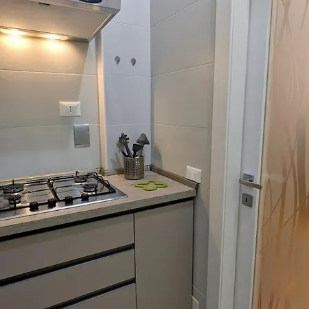 Battisti Flat, Near Station Apartment