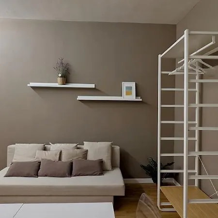Battisti Flat, Near Station *
