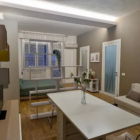 Apartment Battisti Flat, Near Station