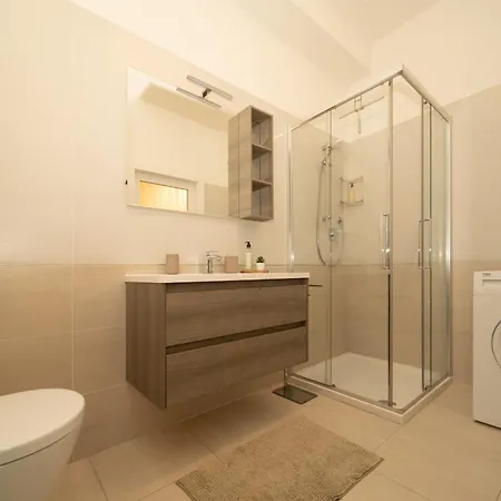 アパート Battisti Flat, Near Station *