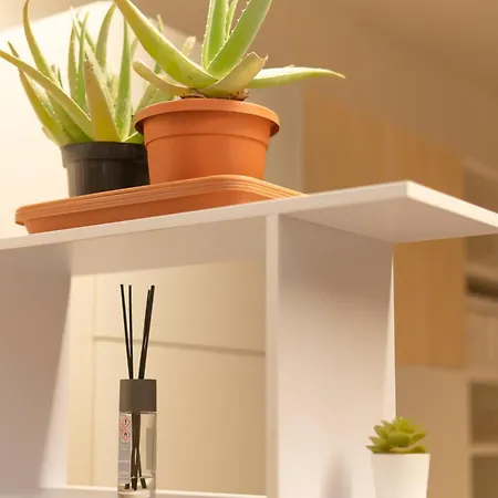 Battisti Flat, Near Station アパート フェラーラ