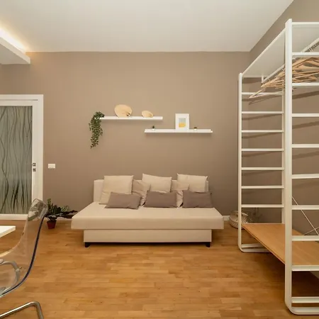 Battisti Flat, Near Station * Ferrara