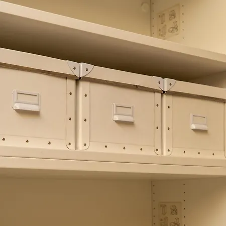 Battisti Flat, Near Station アパート *