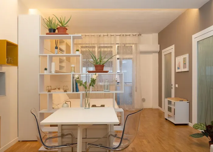 Battisti Flat, Near Station شقة فيرّارا