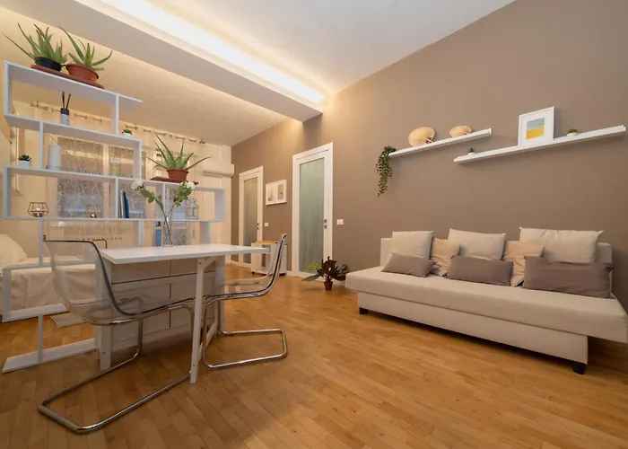 Battisti Flat, Near Station * فيرّارا